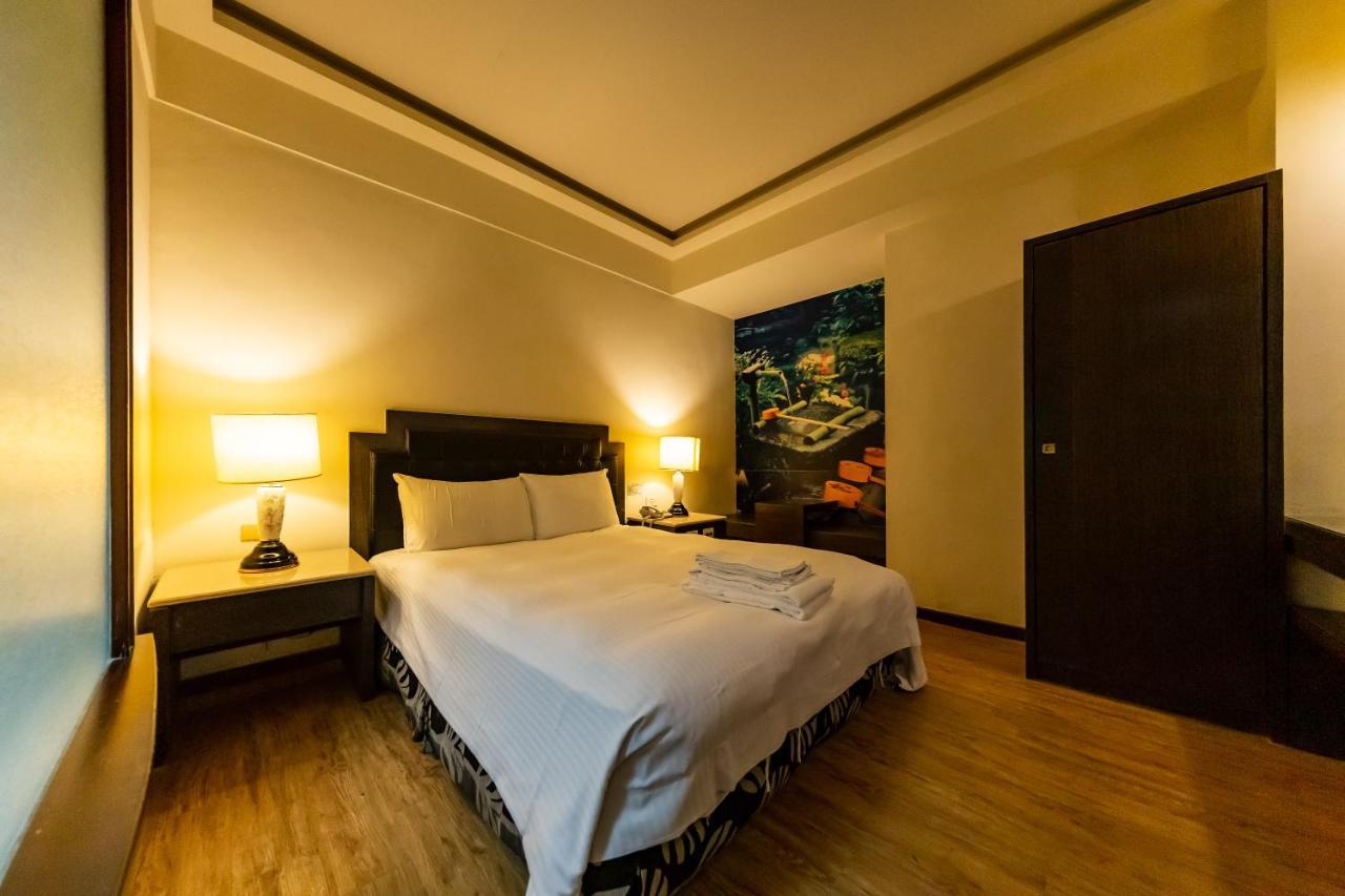 I Hi Sanduo Travel Hotel Kaohsiung Bagian luar foto